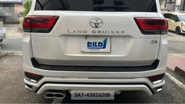 Toyota LAND CRUISER 2025-09 8877114-1