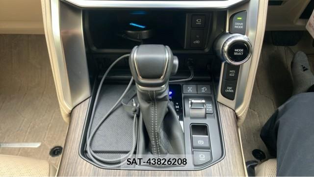 Toyota LAND CRUISER 2025-09 8877114-14