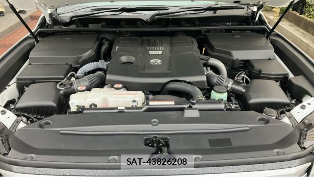 Toyota LAND CRUISER 2025-09 8877114-7