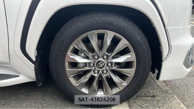 Toyota LAND CRUISER 2025-09 8877114-8