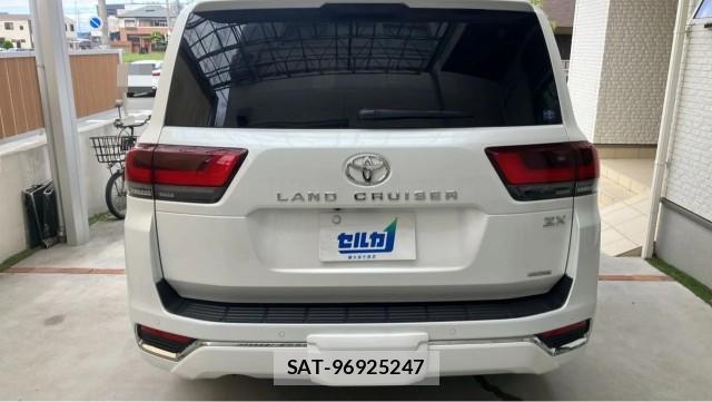 Toyota LAND CRUISER 2023-10 8877141-1