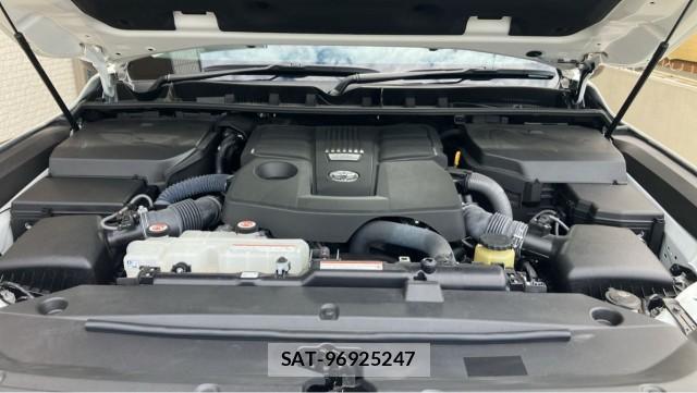 Toyota LAND CRUISER 2023-10 8877141-7