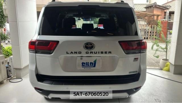 Toyota LAND CRUISER 2024-08 8877195-1