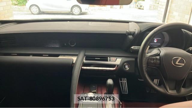 Lexus LC 2018-04 8877154-2