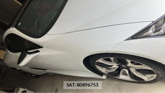Lexus LC 2018-04 8877154-3