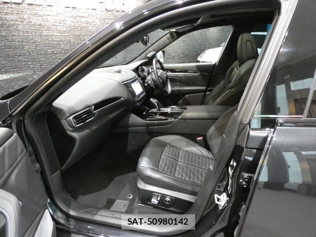 Maserati LEVANTE 2022-06 8877512-15