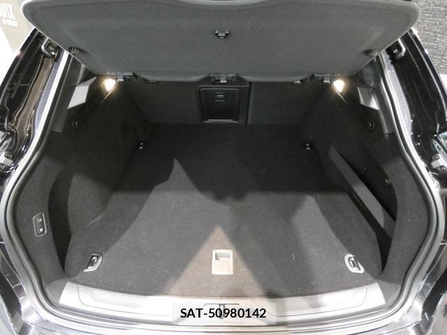 Maserati LEVANTE 2022-06 8877512-19