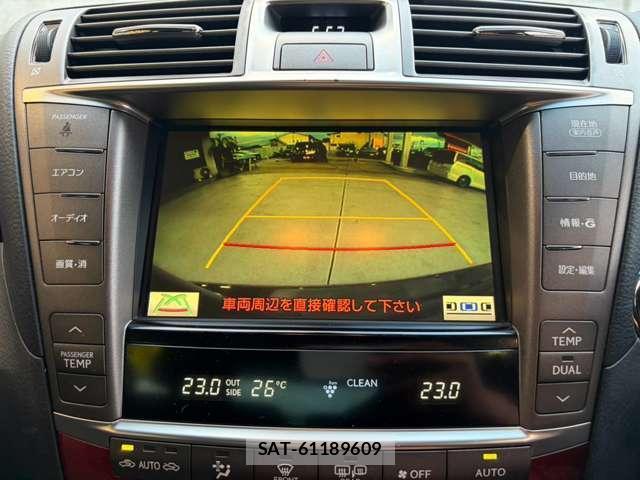 Lexus LS 2011-10 8877070-12