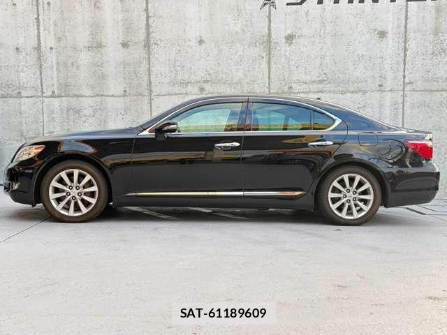 Lexus LS 2011-10 8877070-2