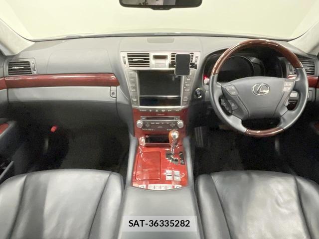 Lexus LS 2011-10 8877557-1