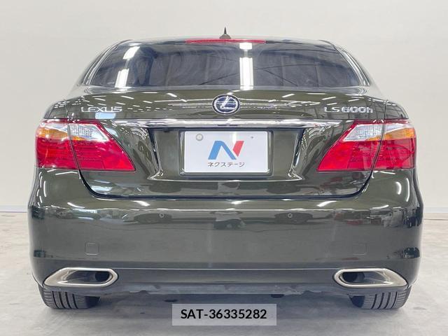 Lexus LS 2011-10 8877557-15