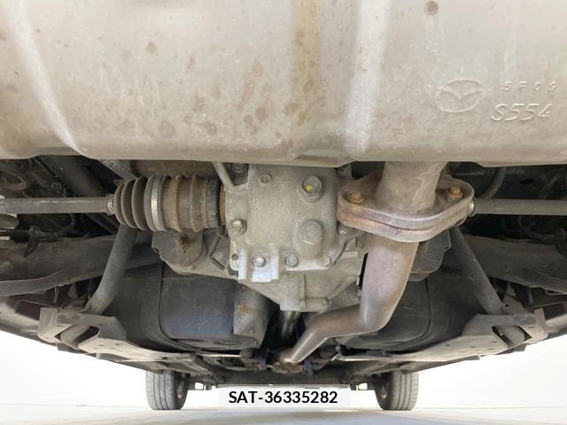 Lexus LS 2011-10 8877557-19
