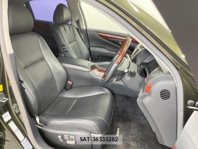 Lexus LS 2011-10 8877557-8