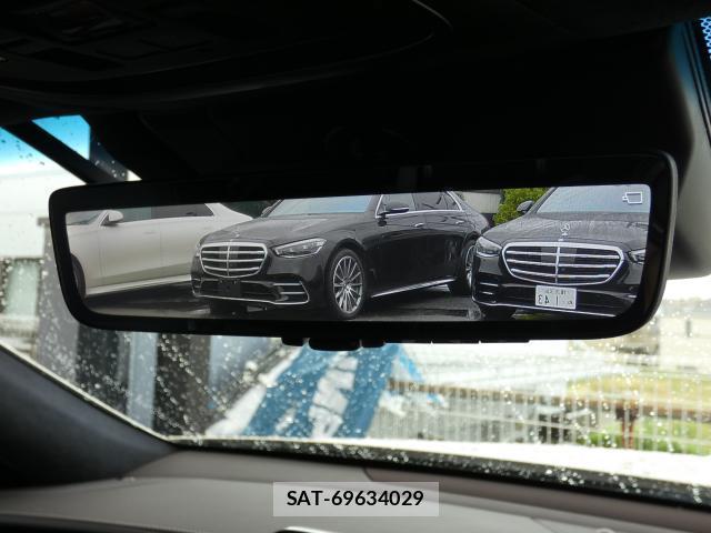 Lexus LS 2021-01 8877888-14