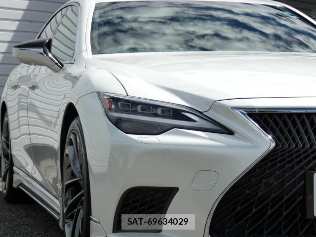 Lexus LS 2021-01 8877888-2