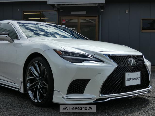 Lexus LS 2021-01 8877888-4