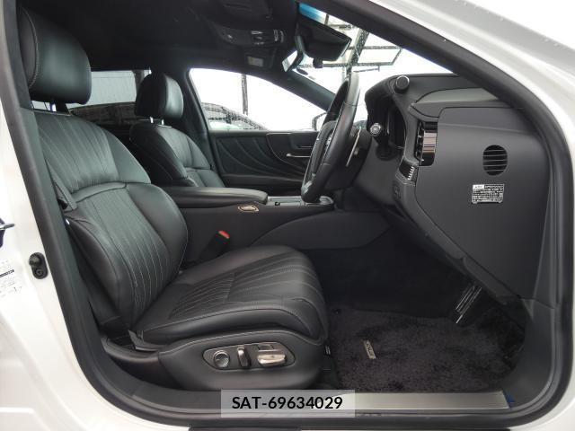 Lexus LS 2021-01 8877888-7