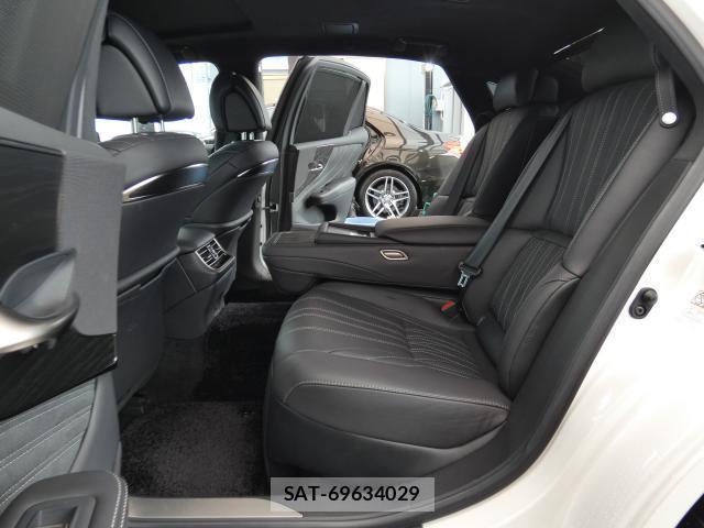 Lexus LS 2021-01 8877888-8
