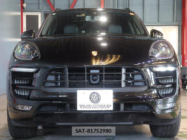 Porsche MACAN 2016-10 8878432-4