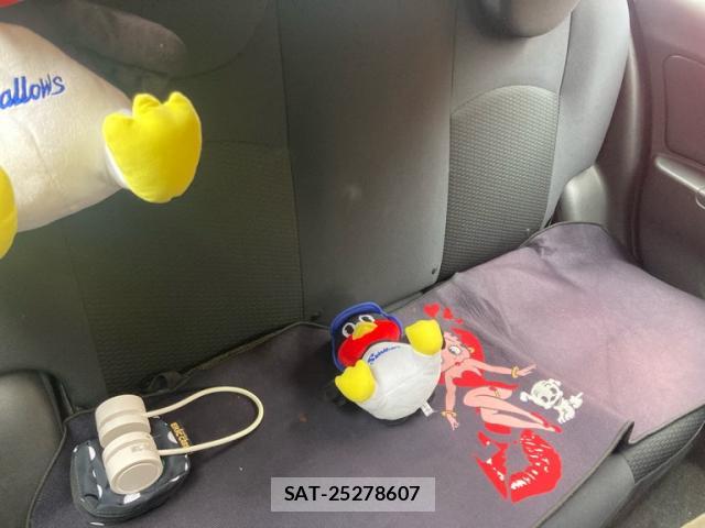 Nissan MARCH 2010-07 8876400-11
