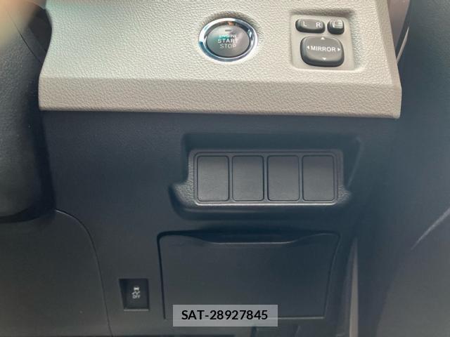 Toyota MARK X ZIO 2007-12 8876292-17