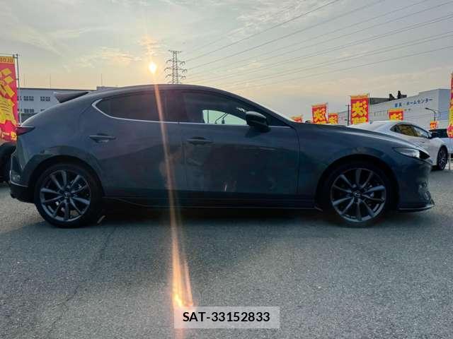 Mazda MAZDA3 2023-06 8877639-10