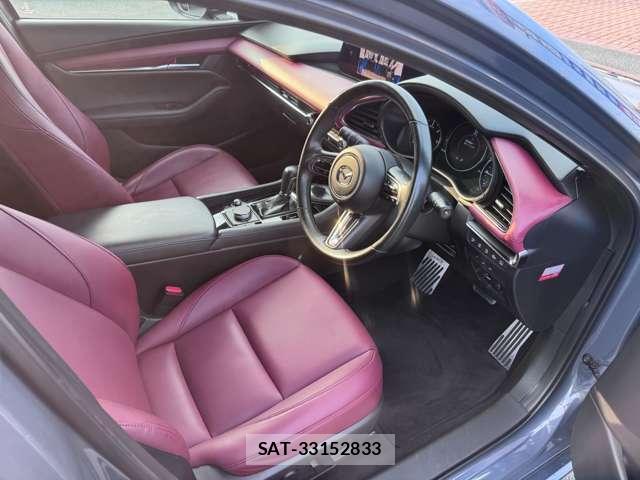 Mazda MAZDA3 2023-06 8877639-5