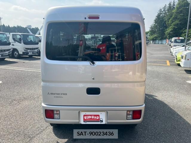 Mitsubishi MINICAB VAN 2024-02 8876897-4
