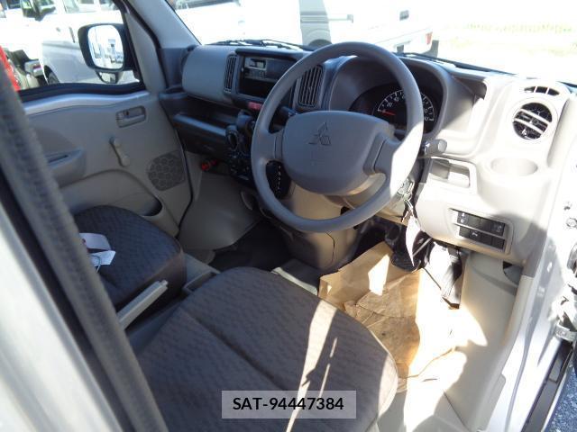 Mitsubishi MINICAB VAN 2026-03 8877658-3