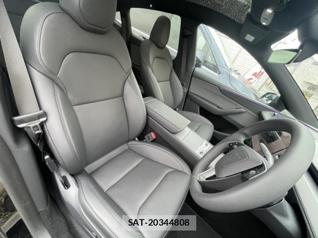 Tesla MODEL Y 2026-04 8876078-10