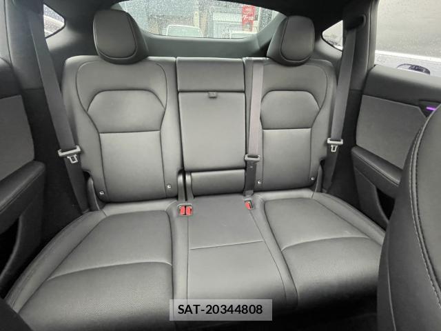 Tesla MODEL Y 2026-04 8876078-11