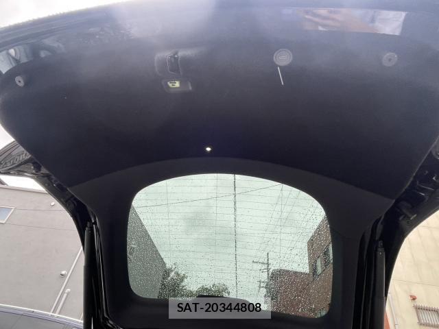 Tesla MODEL Y 2026-04 8876078-18