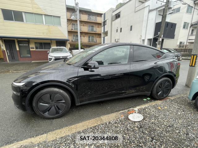 Tesla MODEL Y 2026-04 8876078-2