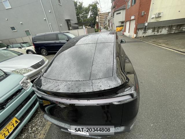 Tesla MODEL Y 2026-04 8876078-4