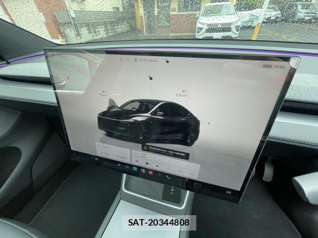 Tesla MODEL Y 2026-04 8876078-7