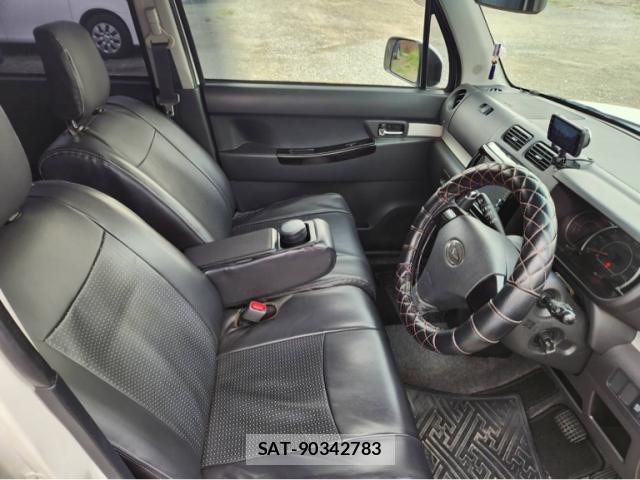 Daihatsu MOVE CONTE 2014-10 8877446-2