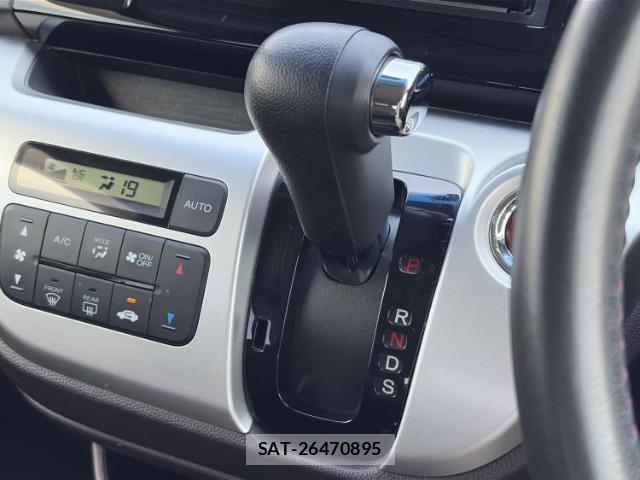 Honda N-WGN 2015-12 8876105-17