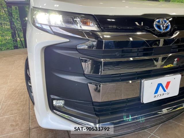 Toyota NOAH 2024-06 8875991-11