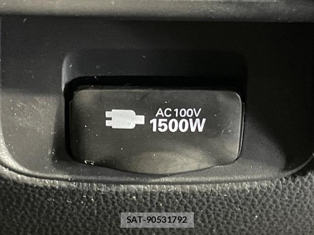 Toyota NOAH 2024-06 8875991-6