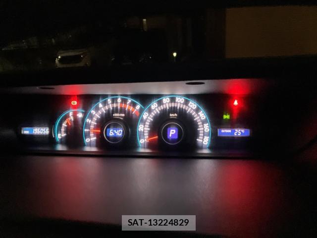 Toyota NOAH 2009-10 8876036-7