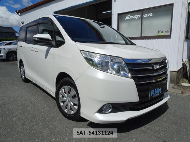 Toyota NOAH 2015-11 8876749-0