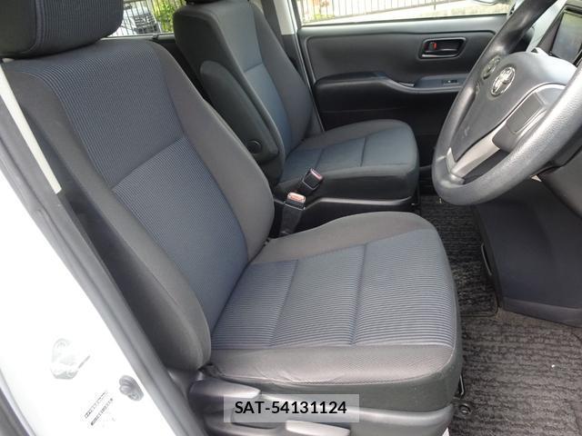 Toyota NOAH 2015-11 8876749-10