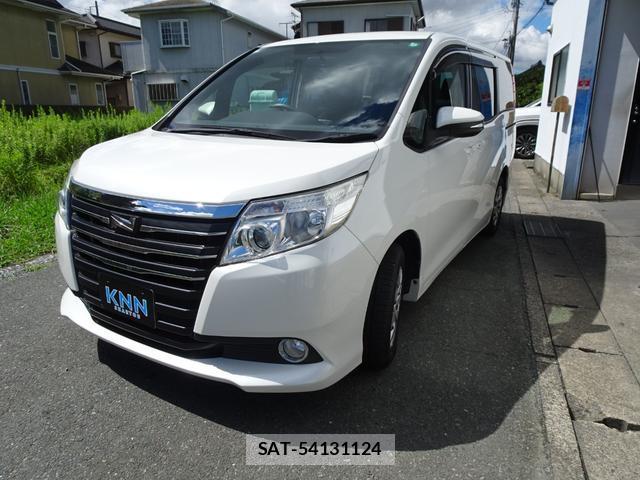 Toyota NOAH 2015-11 8876749-5