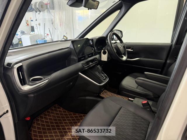 Toyota NOAH 2023-01 8876753-11