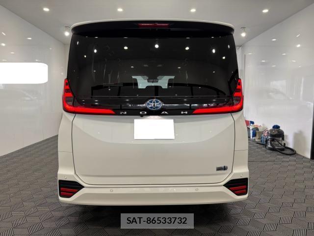 Toyota NOAH 2023-01 8876753-17