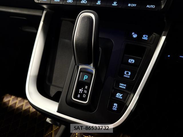 Toyota NOAH 2023-01 8876753-6