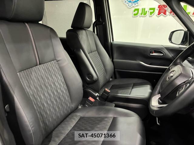 Toyota NOAH 2024-06 8876755-1