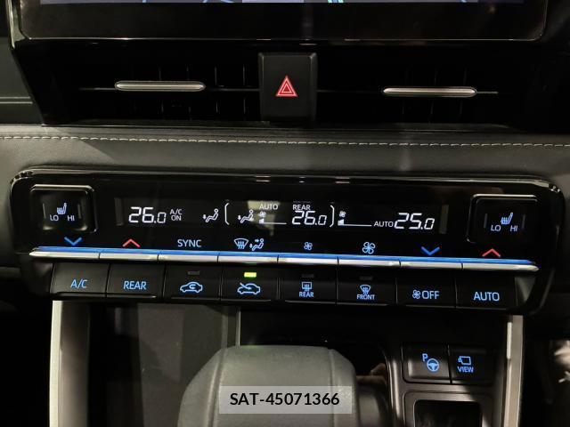 Toyota NOAH 2024-06 8876755-12