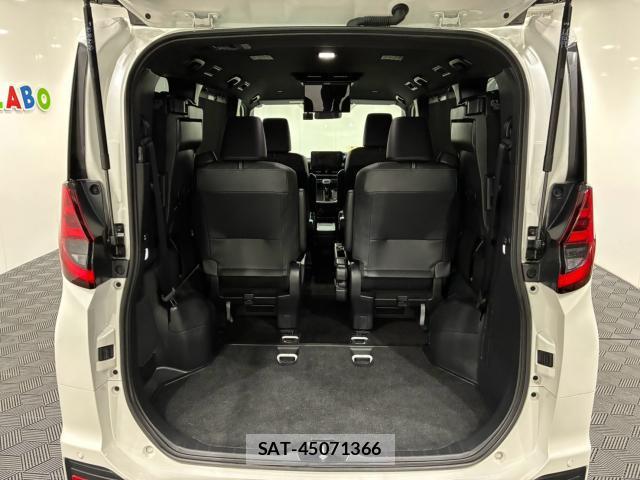 Toyota NOAH 2024-06 8876755-18
