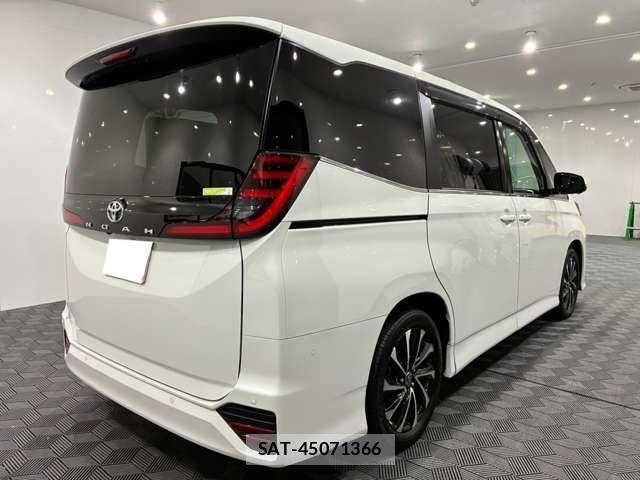 Toyota NOAH 2024-06 8876755-3